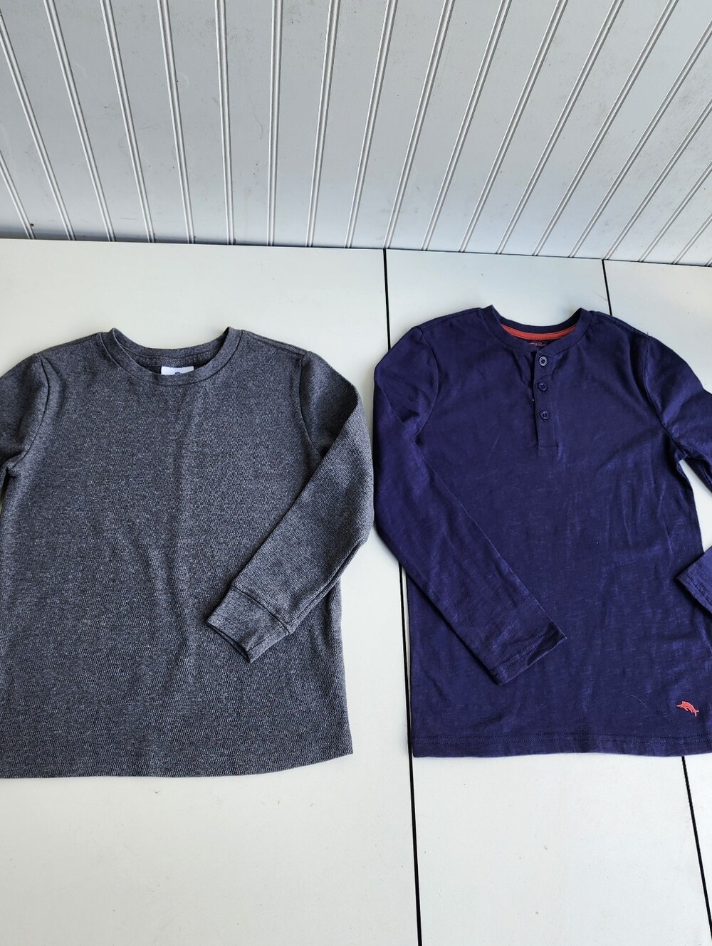 Lot Of 2 Tommy Bahama Boy's Shirt Long Sleeve Waffle Thermal Gray Navy Blue 7/8
